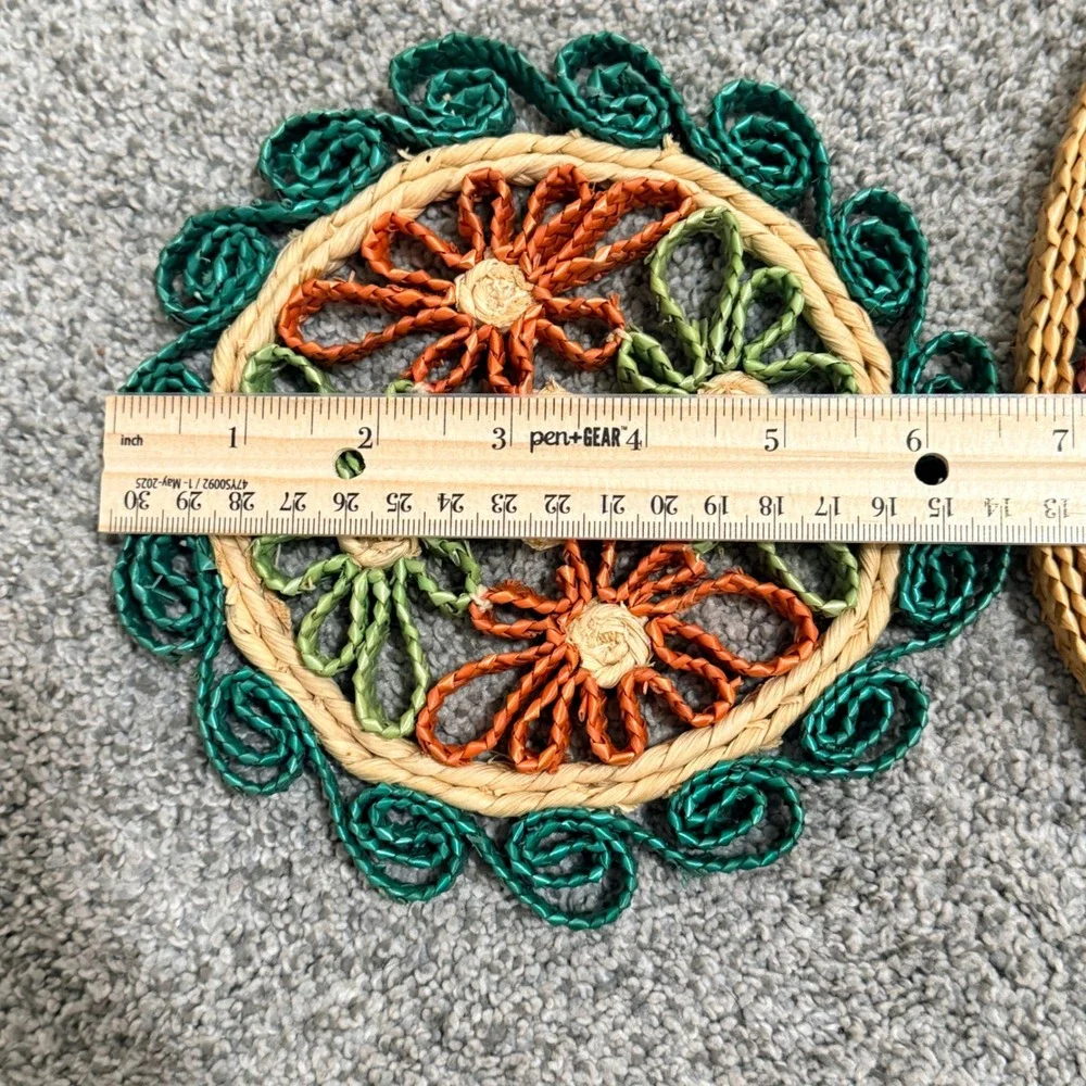Vintage Woven Straw Trivets Boho Floral Raffia Pot Mats Multi 8x6 7in Set of 3